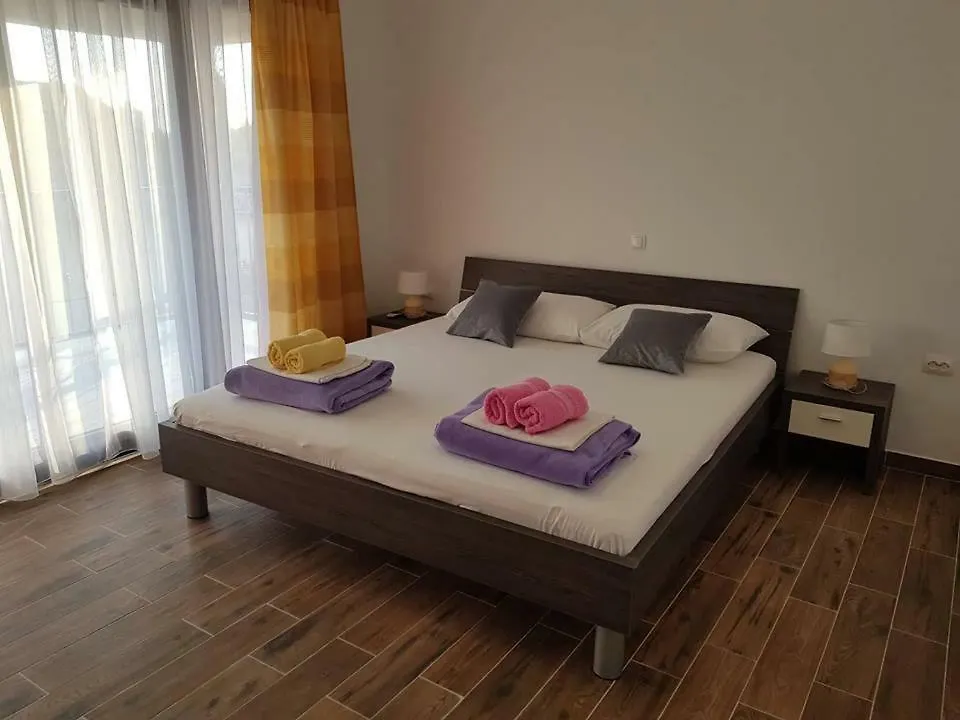 Apartmani Dada Starigrad Paklenica