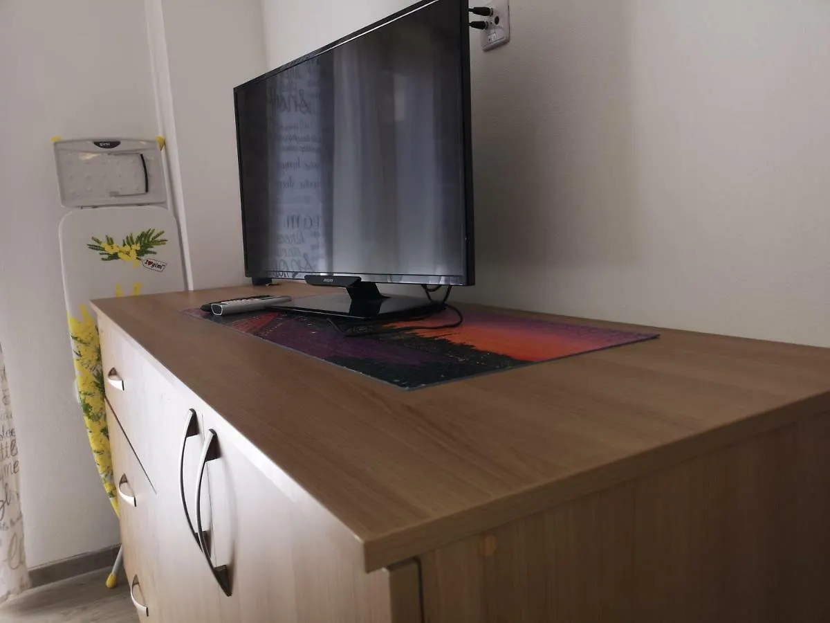 Apartmani Dada Starigrad Paklenica 0*,  Croatia