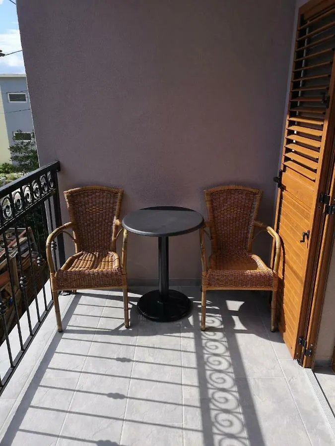 Apartmani Dada Starigrad Paklenica 0*,  Chorwacja