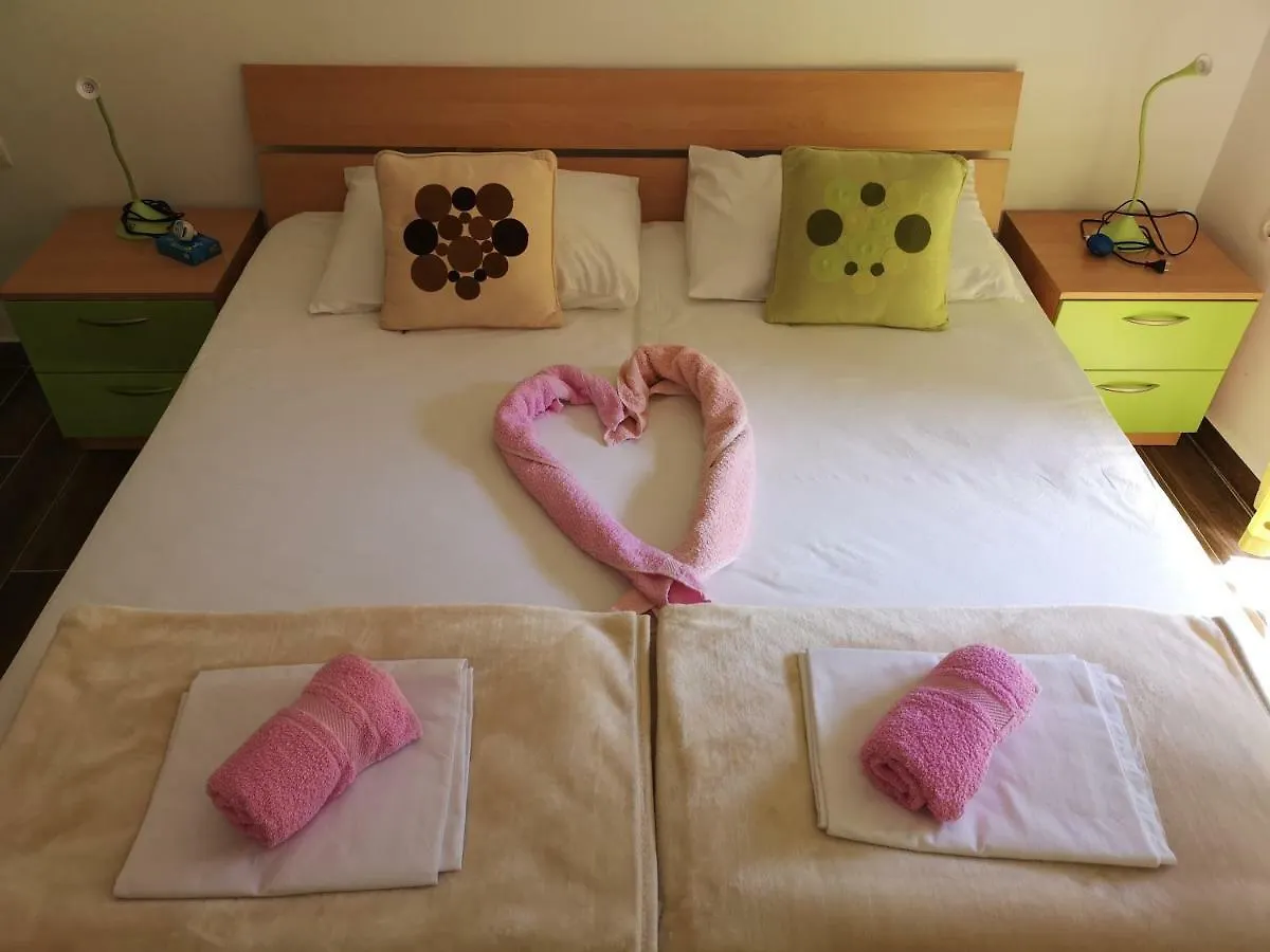 Apartmani Dada Starigrad Paklenica